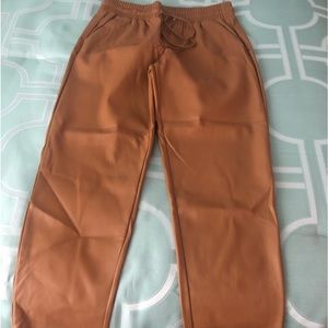 Loft Faux Leather Pull on Slim Pants- New with tag!!! Size M CUTE!!!